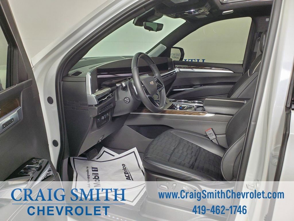 Used 2025 Cadillac Escalade Sport Platinum w/ LPO, ONYX Package image 49