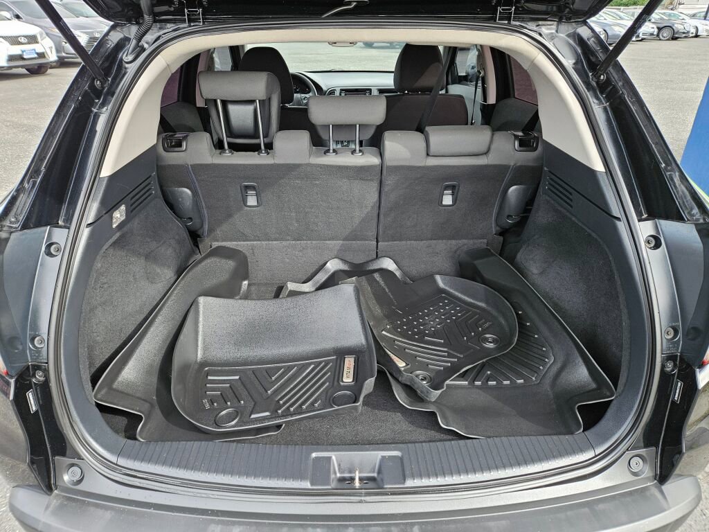 Used 2019 Honda HR-V LX image 9