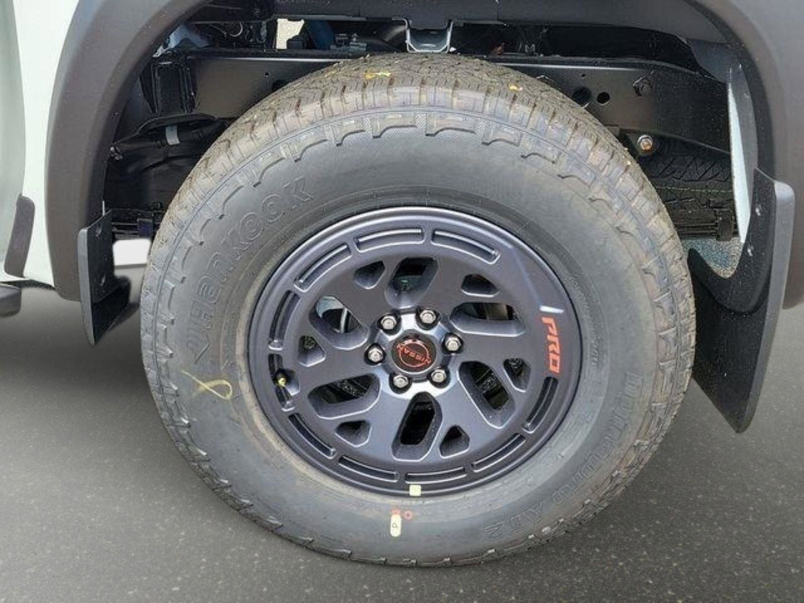 New 2025 Nissan Frontier PRO-4X image 5