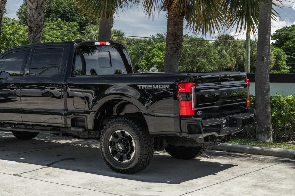 Used 2025 Ford F250 Platinum w/ Tremor Off-Road Package AWD/4WD image 5