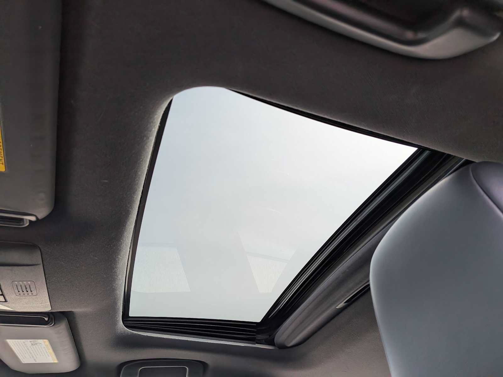 Used 2020 Toyota Corolla XSE FWD image 17