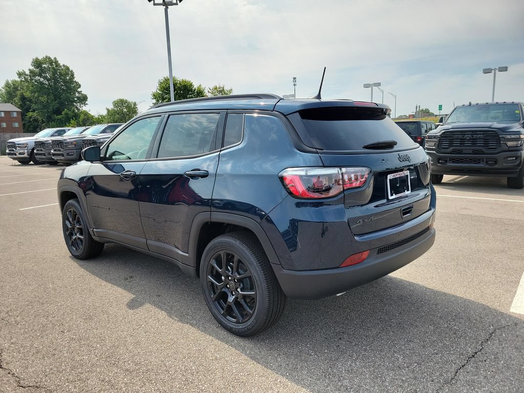 New 2026 Jeep Compass Latitude AWD/4WD image 3