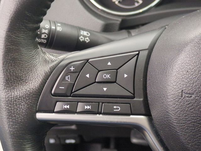 Used 2017 Nissan Rogue SL w/ SL Premium Package image 17