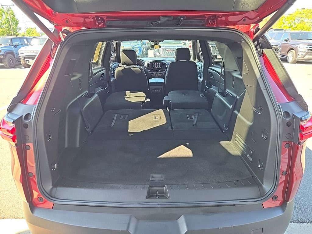 Used 2023 Chevrolet Traverse LT FWD image 49