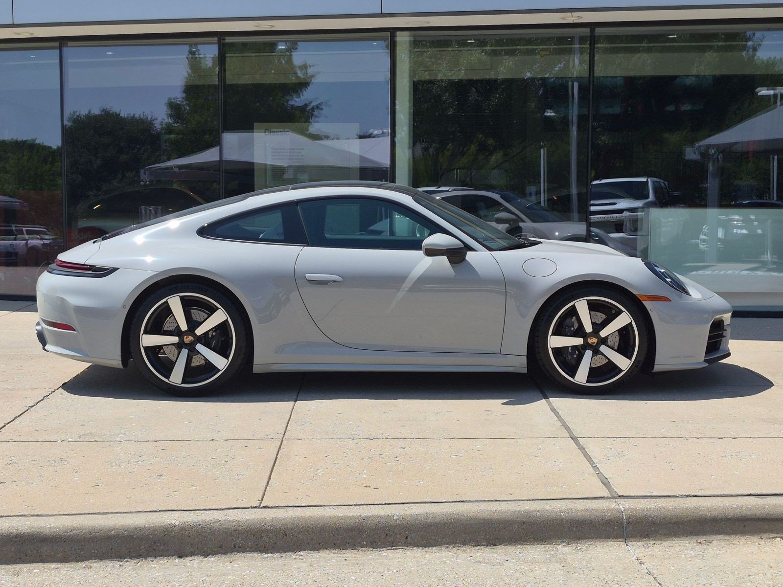 Certified 2026 Porsche 911 Carrera RWD image 8