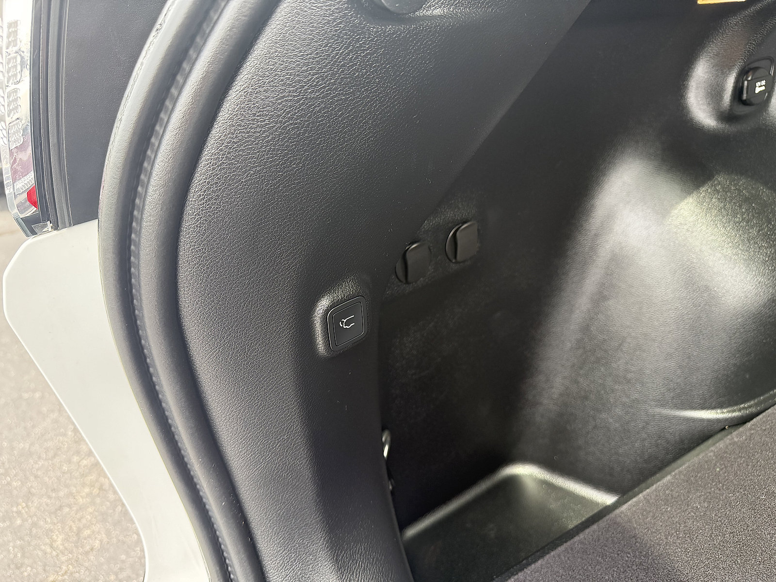 Used 2021 Jeep Cherokee Limited AWD/4WD image 22