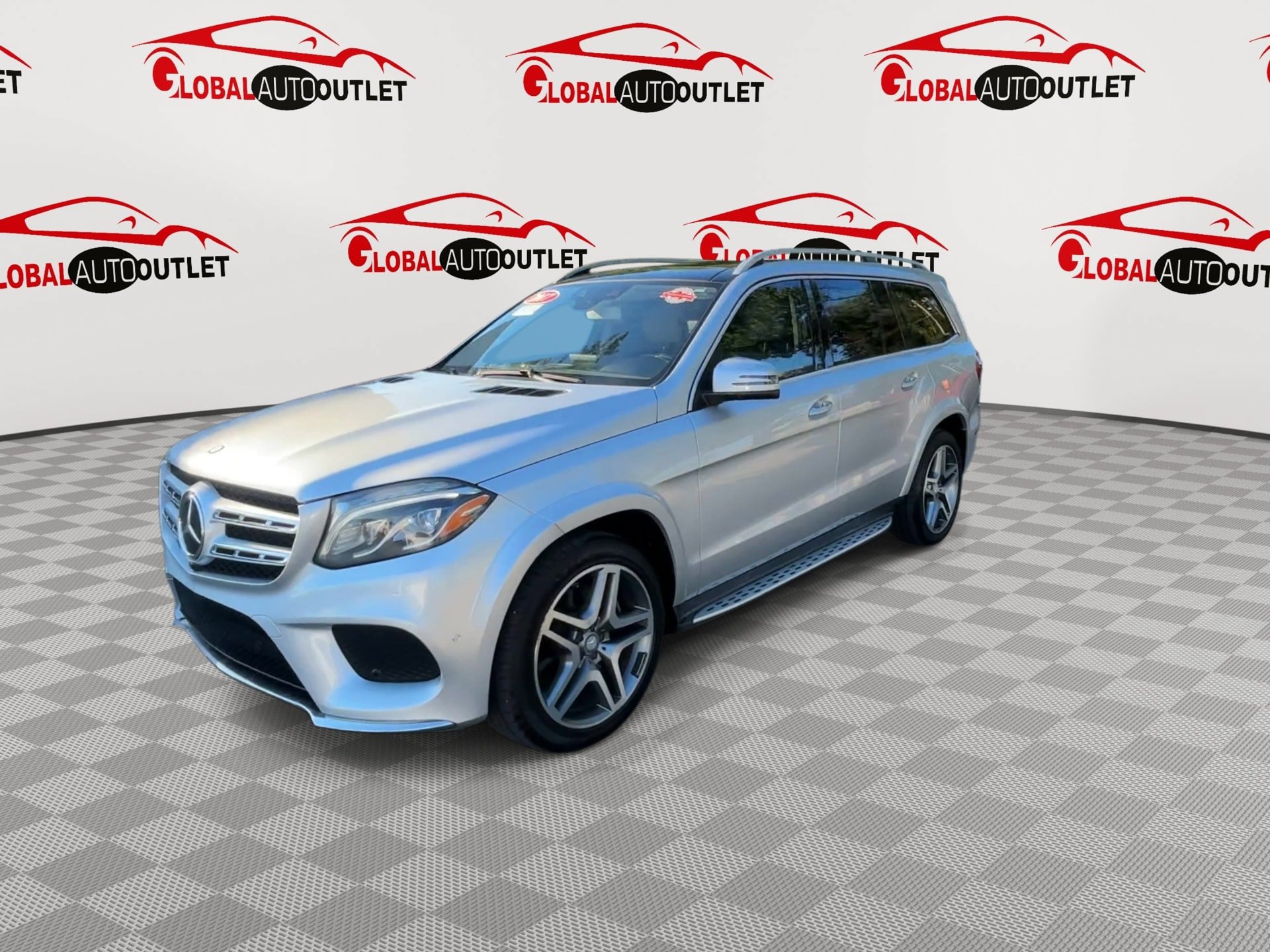 Used 2017 Mercedes-Benz GLS 550 4MATIC image 4