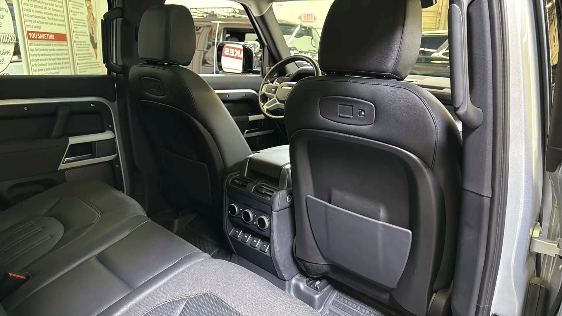 Used 2020 Land Rover Defender 110 First Edition AWD/4WD image 20