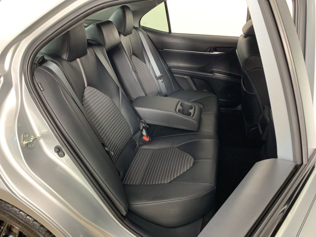 Used 2020 Toyota Camry SE image 33