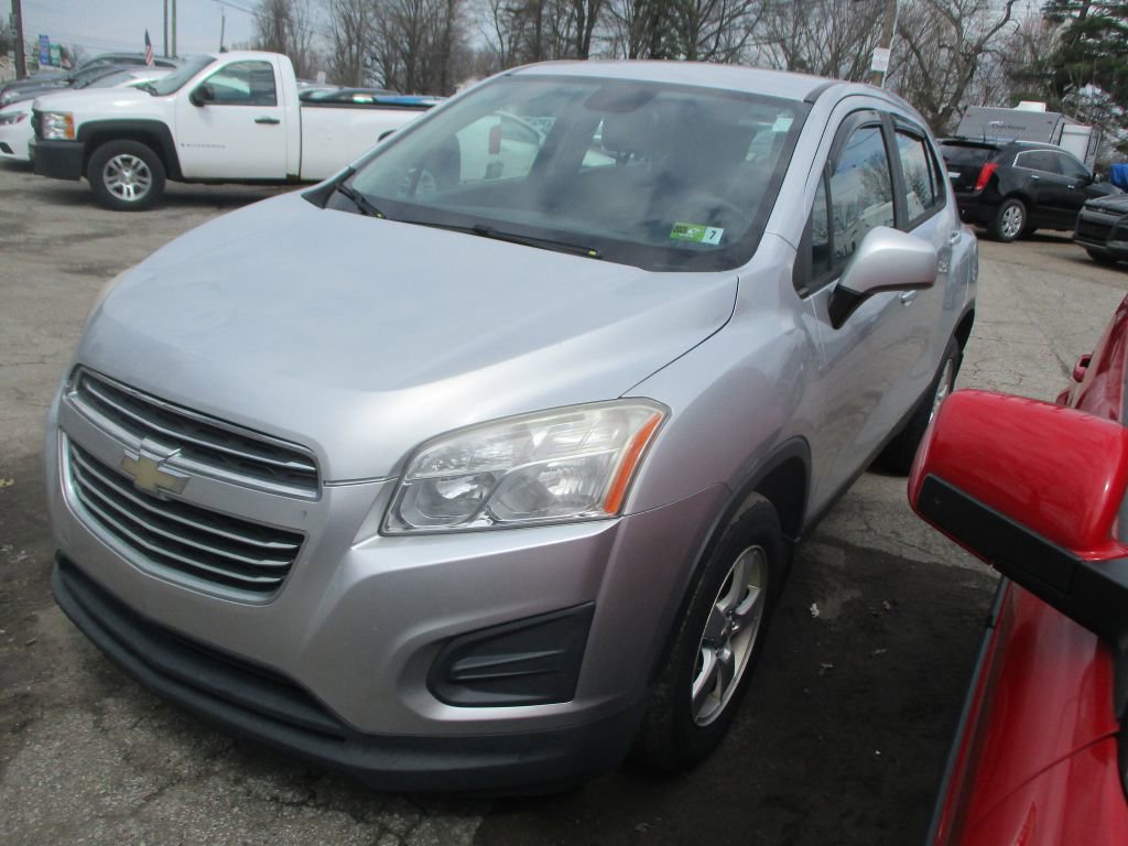 Used 2016 Chevrolet Trax LS w/ LPO, Protection Package AWD/4WD image 3