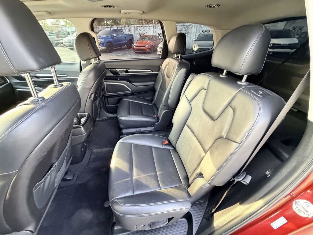 Certified 2024 Kia Telluride S w/ S Sunroof Package image 18