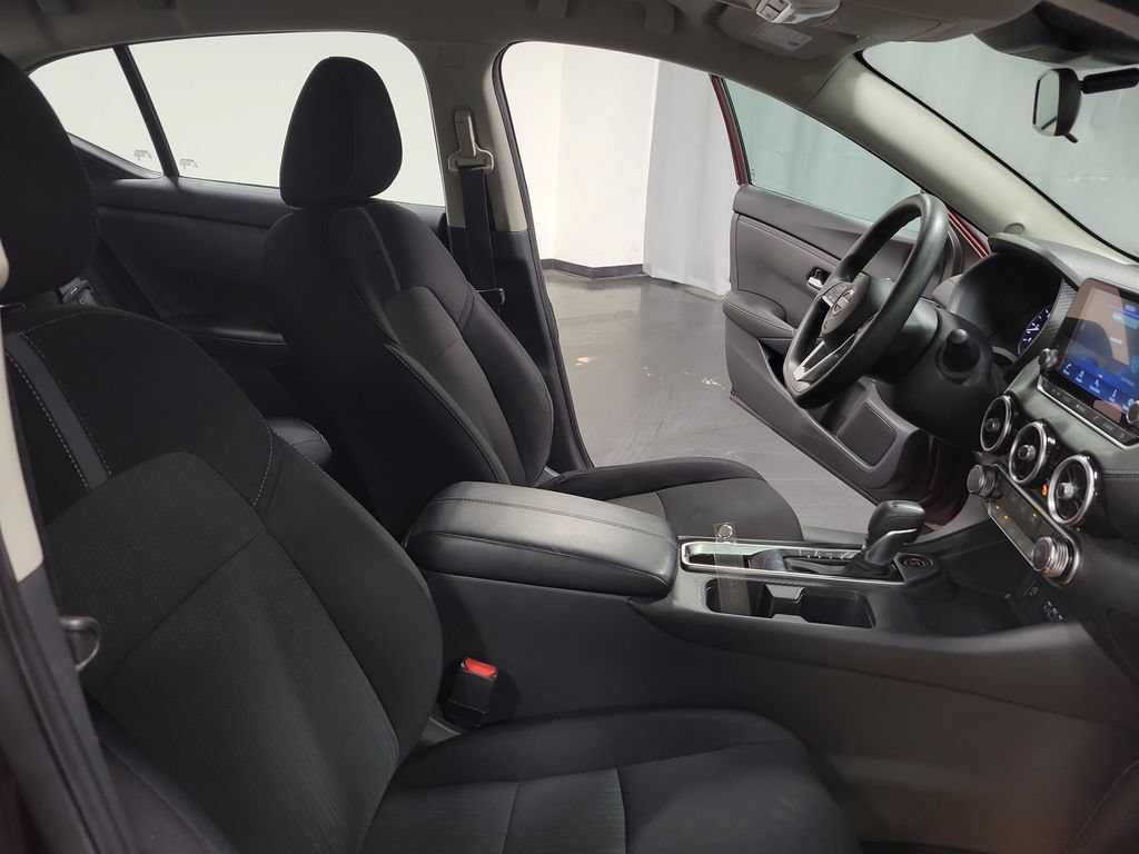 Used 2024 Nissan Sentra SV FWD image 32