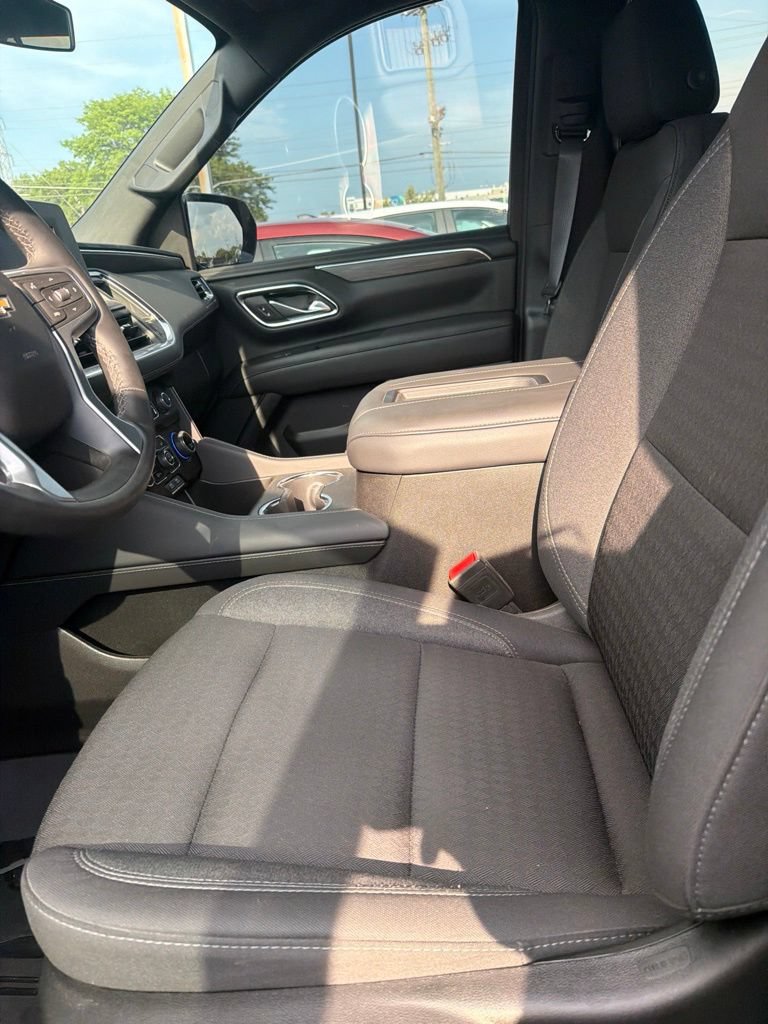 Used 2024 Chevrolet Suburban LS AWD/4WD image 12
