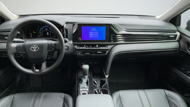 Used 2026 Toyota Camry LE w/ Convenience Package FWD image 9
