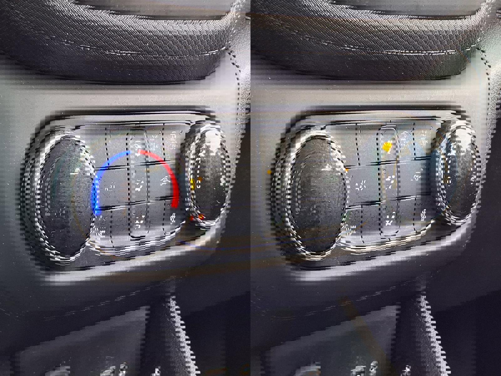 Used 2023 Chevrolet TrailBlazer LT image 12