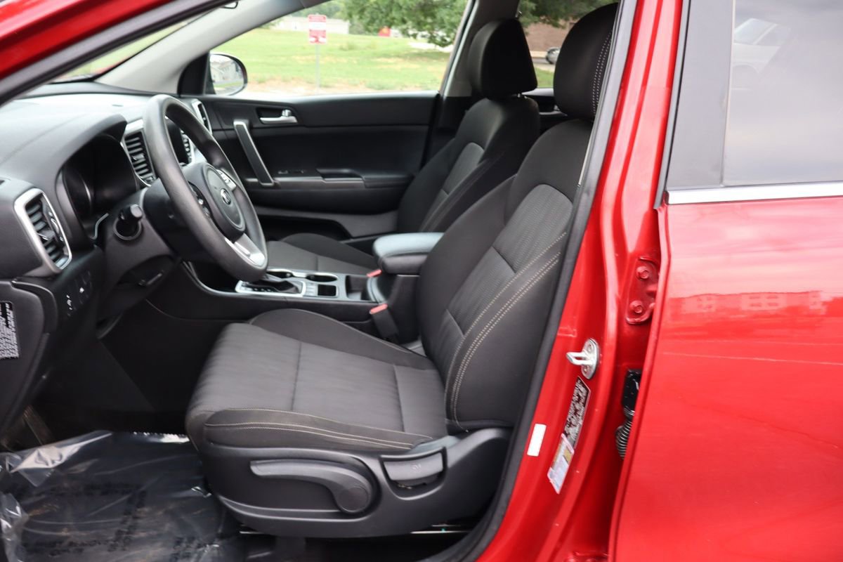 Used 2022 Kia Sportage LX image 19