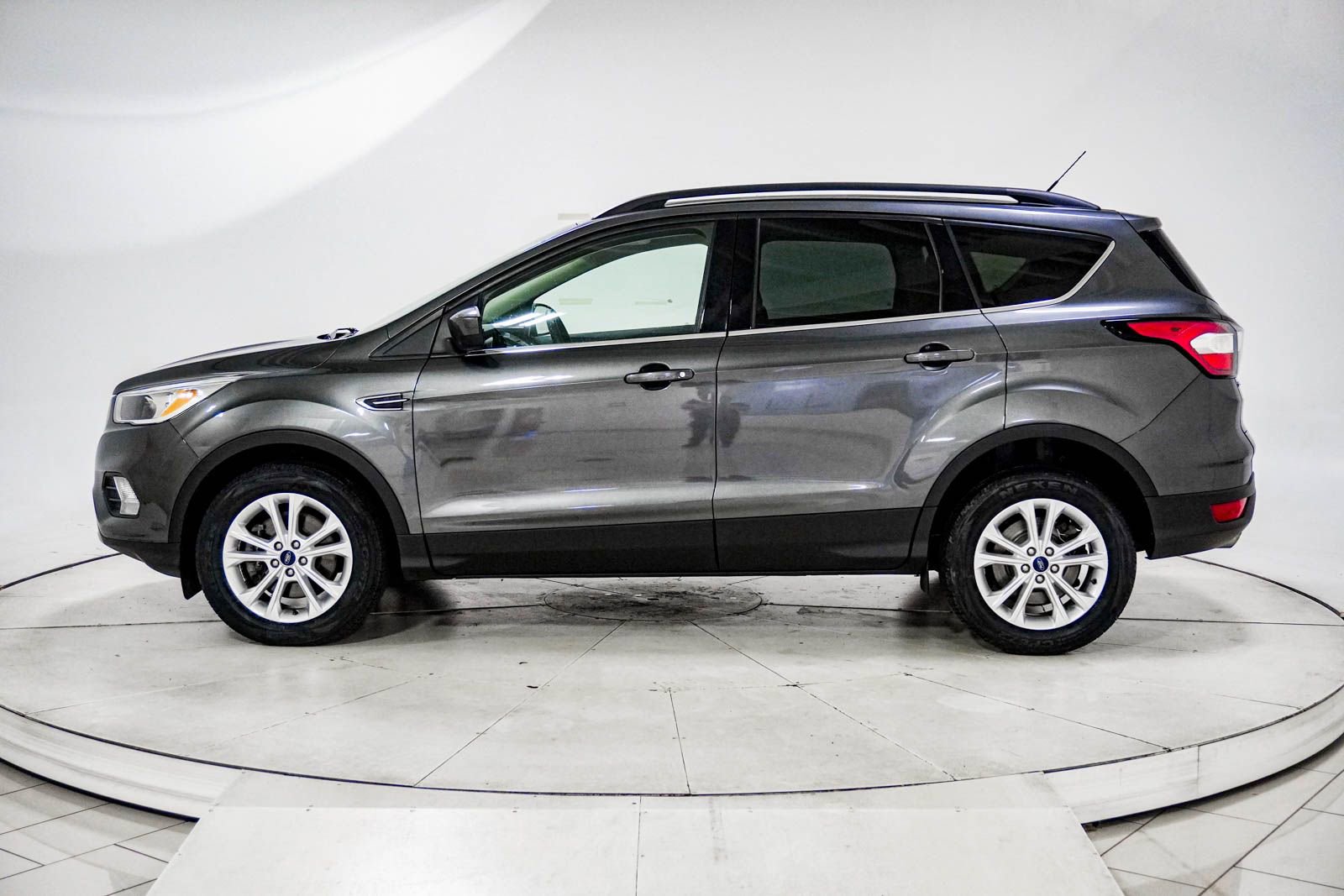 Used 2018 Ford Escape SE AWD/4WD image 4