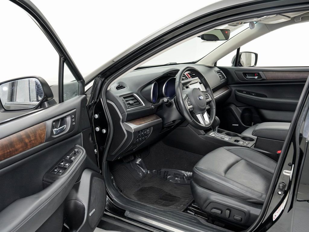 Used 2017 Subaru Outback 2.5i Limited image 7