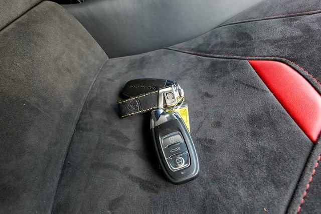 Used 2022 Lamborghini Huracan EVO image 88