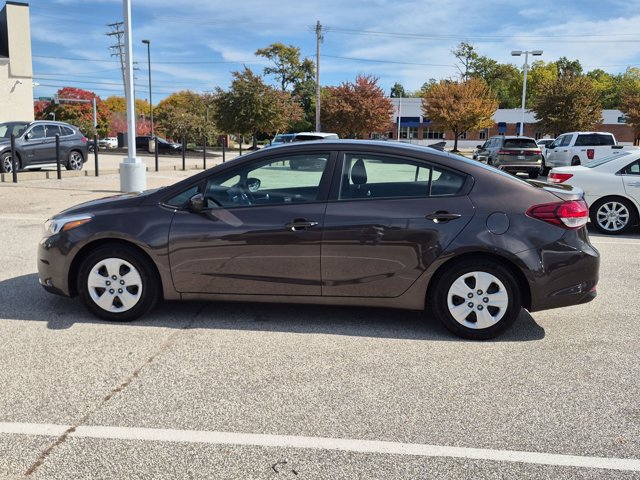 Used 2017 Kia Forte LX FWD image 9