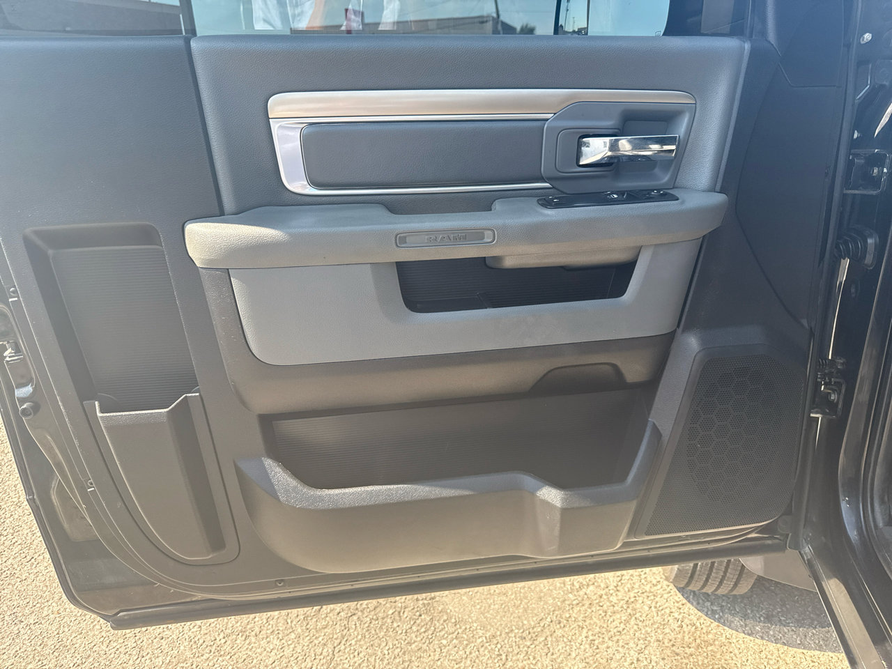 Used 2016 RAM 4500 Tradesman w/ Power & Remote Entry Group RWD image 11