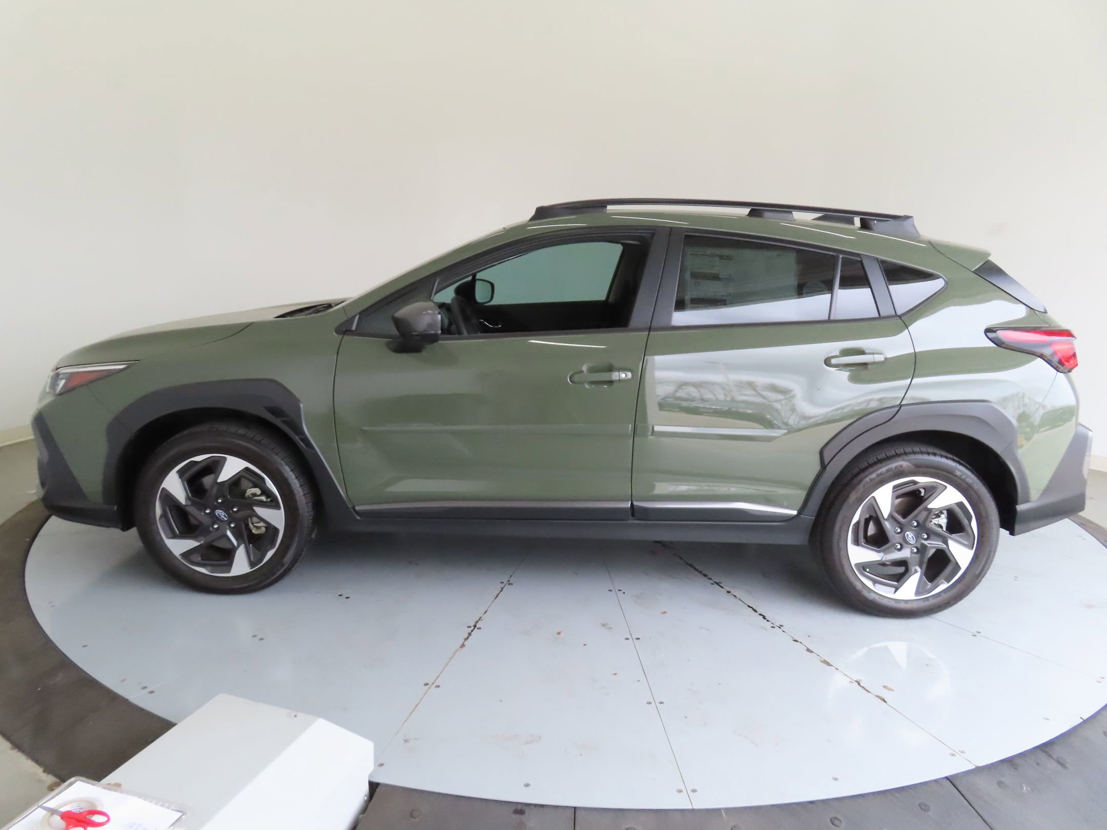 Certified 2025 Subaru Crosstrek 2.5i Limited w/ Crosstrek Mirror Package image 9