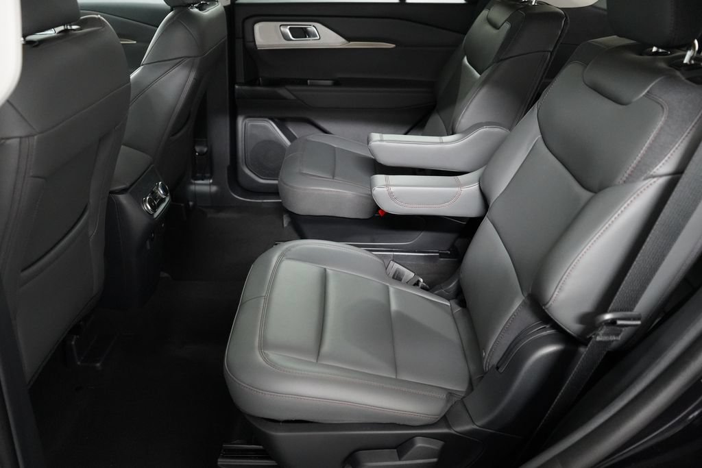 New 2026 Ford Explorer Active w/ Active Comfort Package AWD/4WD image 18