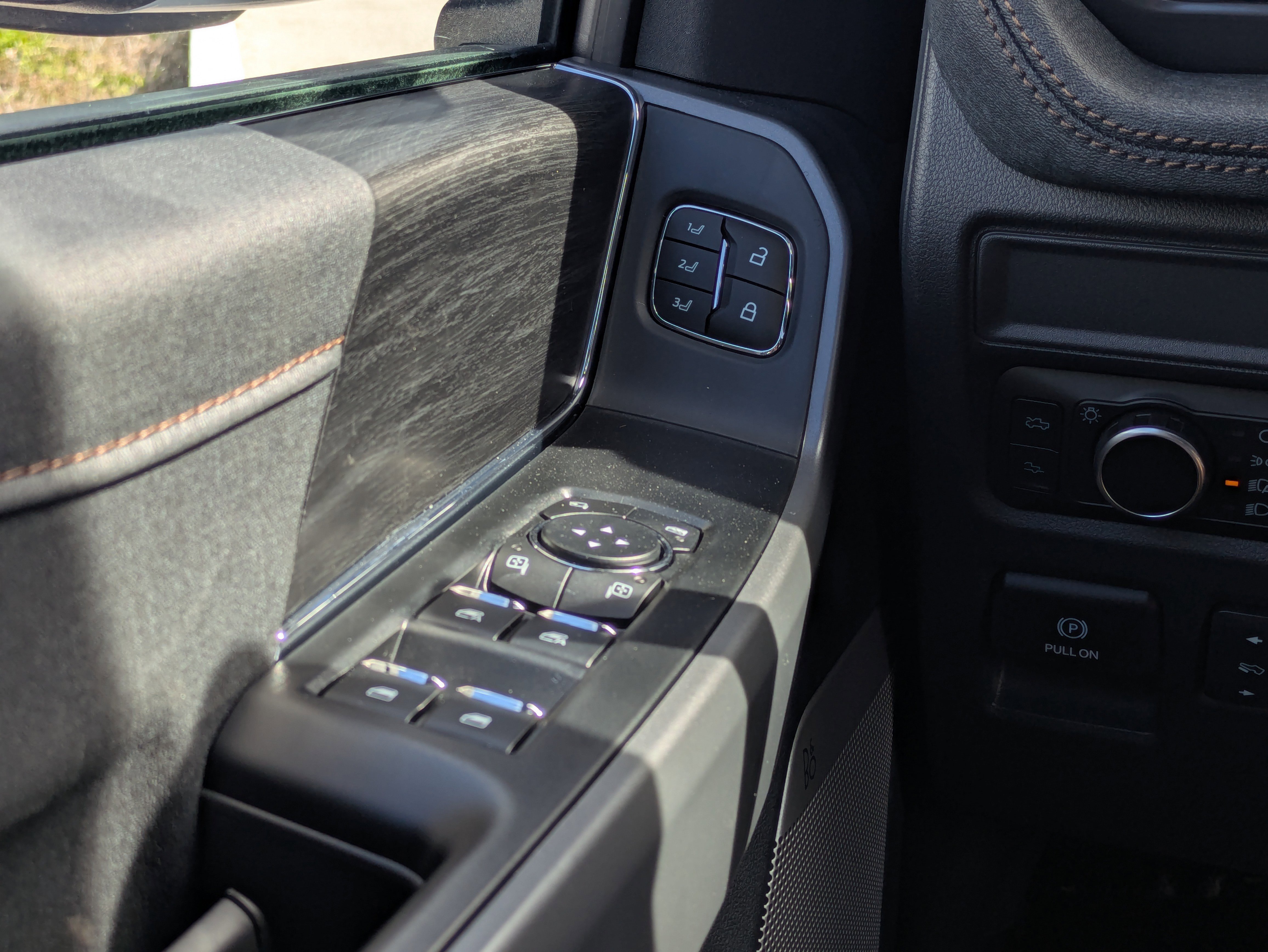 New 2025 Ford F150 Lightning Lariat AWD/4WD image 42