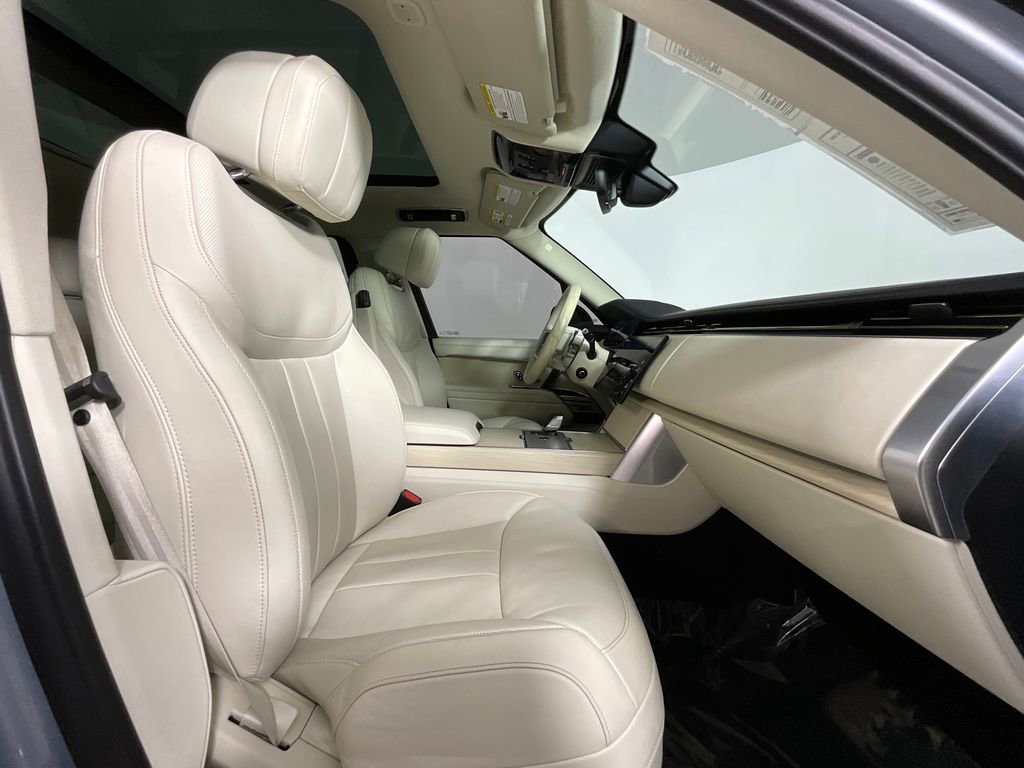 Certified 2024 Land Rover Range Rover Long Wheelbase SE AWD/4WD image 20