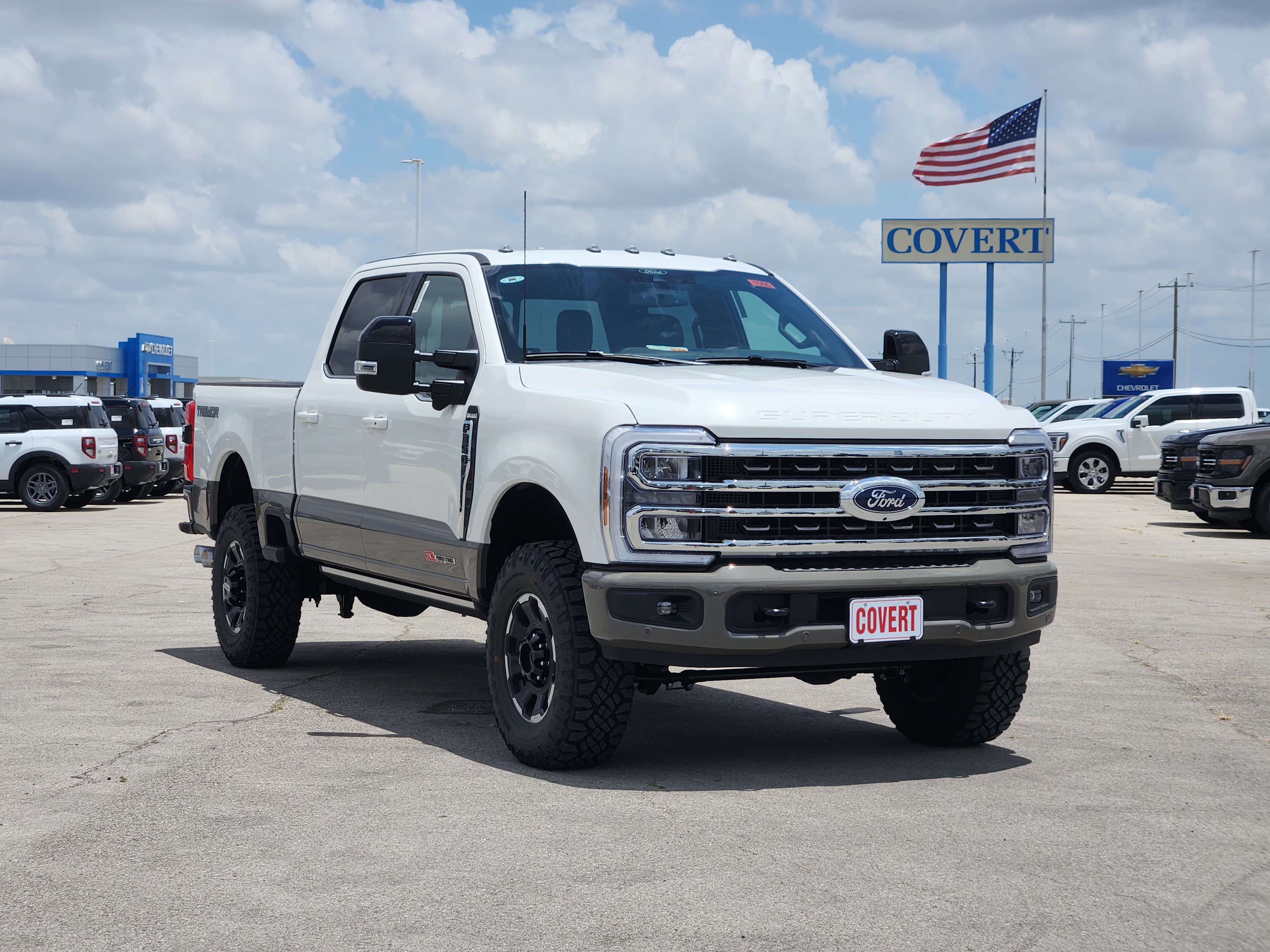 New 2026 Ford F350 King Ranch w/ Tremor Off-Road Package AWD/4WD image 2