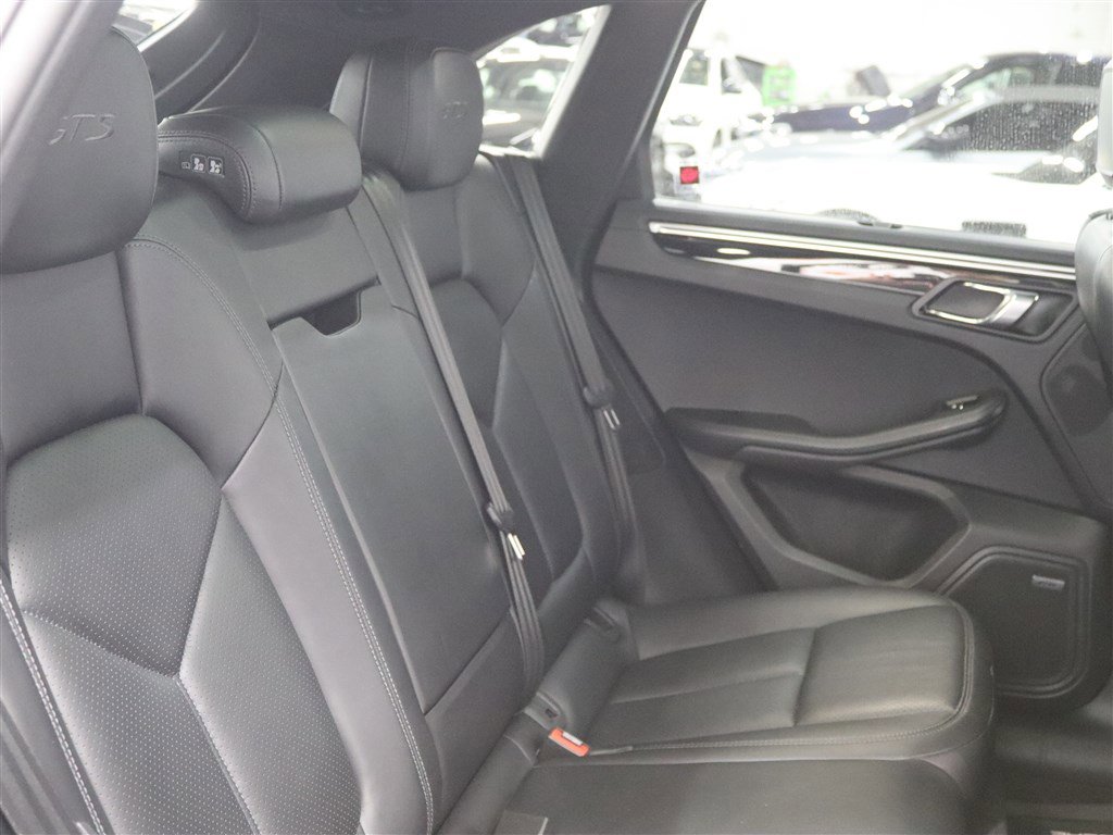 Used 2017 Porsche Macan GTS w/ Premium Package Plus AWD/4WD image 16