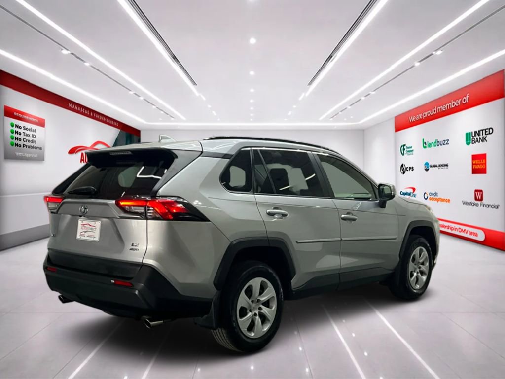 Used 2019 Toyota RAV4 LE w/ All Weather Liner Package AWD/4WD image 8