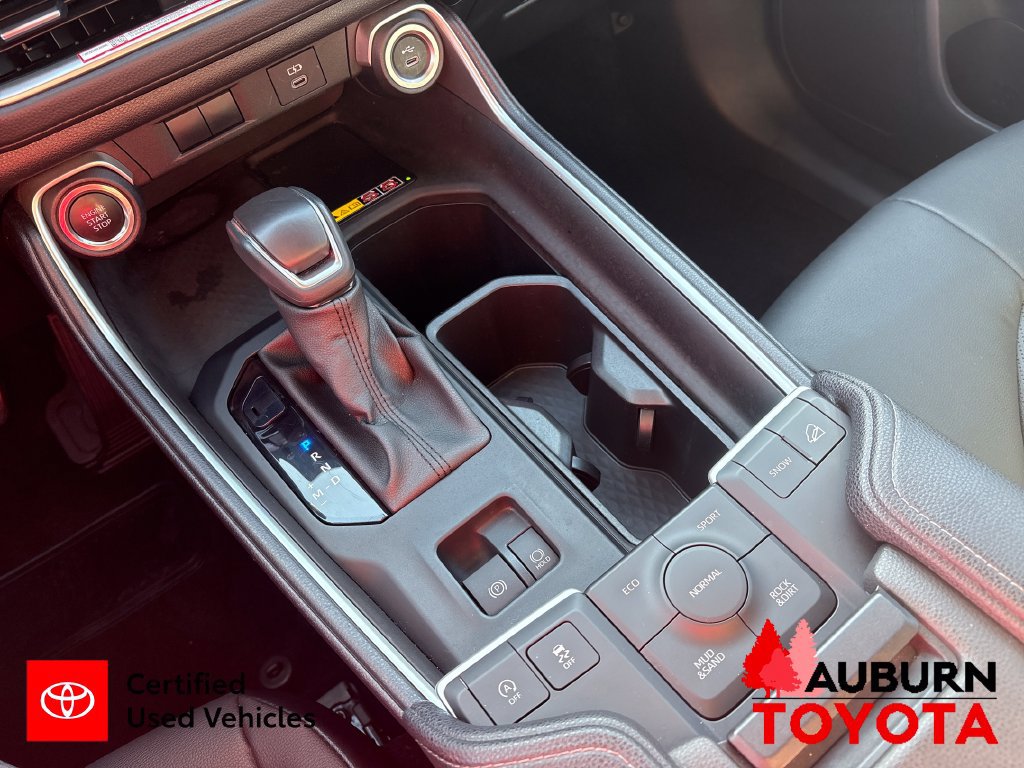 Used 2025 Toyota Grand Highlander AWD image 15