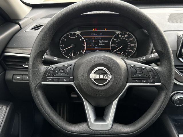 Used 2025 Nissan Altima 2.5 SV AWD/4WD image 13