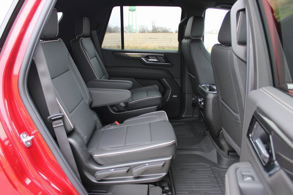 New 2026 GMC Yukon Elevation w/ LPO, Get Active Package image 18