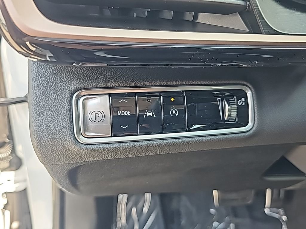 New 2025 Buick Envision Sport Touring image 17