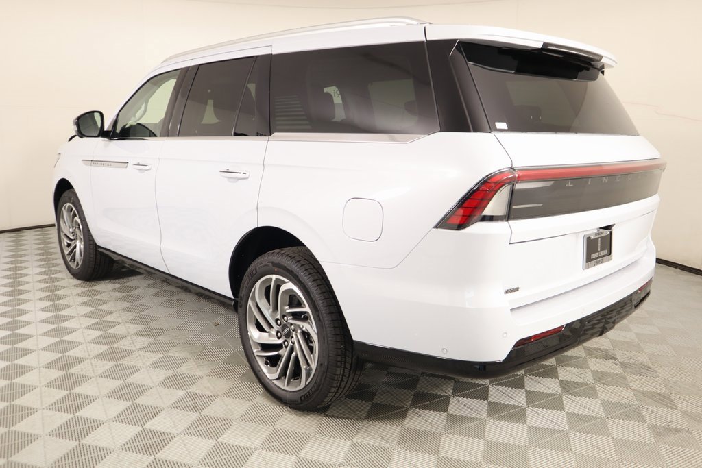 New 2025 Lincoln Navigator Reserve image 24