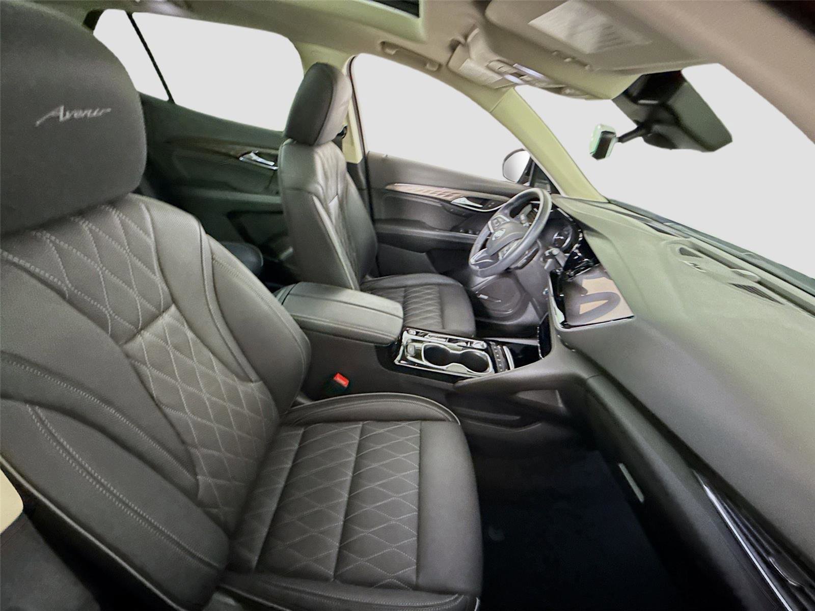 Used 2023 Buick Envision Avenir image 23