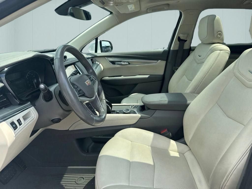 Used 2021 Cadillac XT5 Premium Luxury w/ LPO, Floor Liner Package AWD/4WD image 9