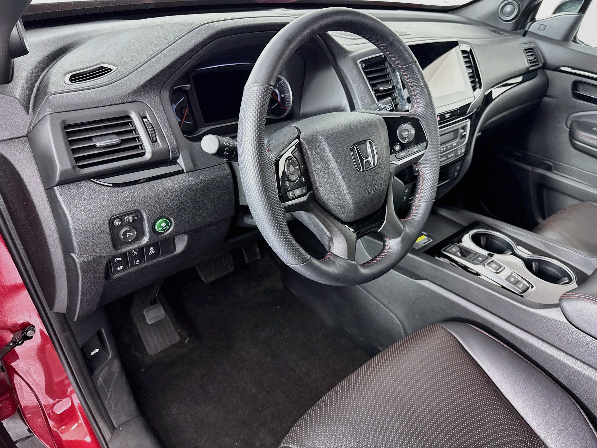 Certified 2024 Honda Passport Black Edition image 9