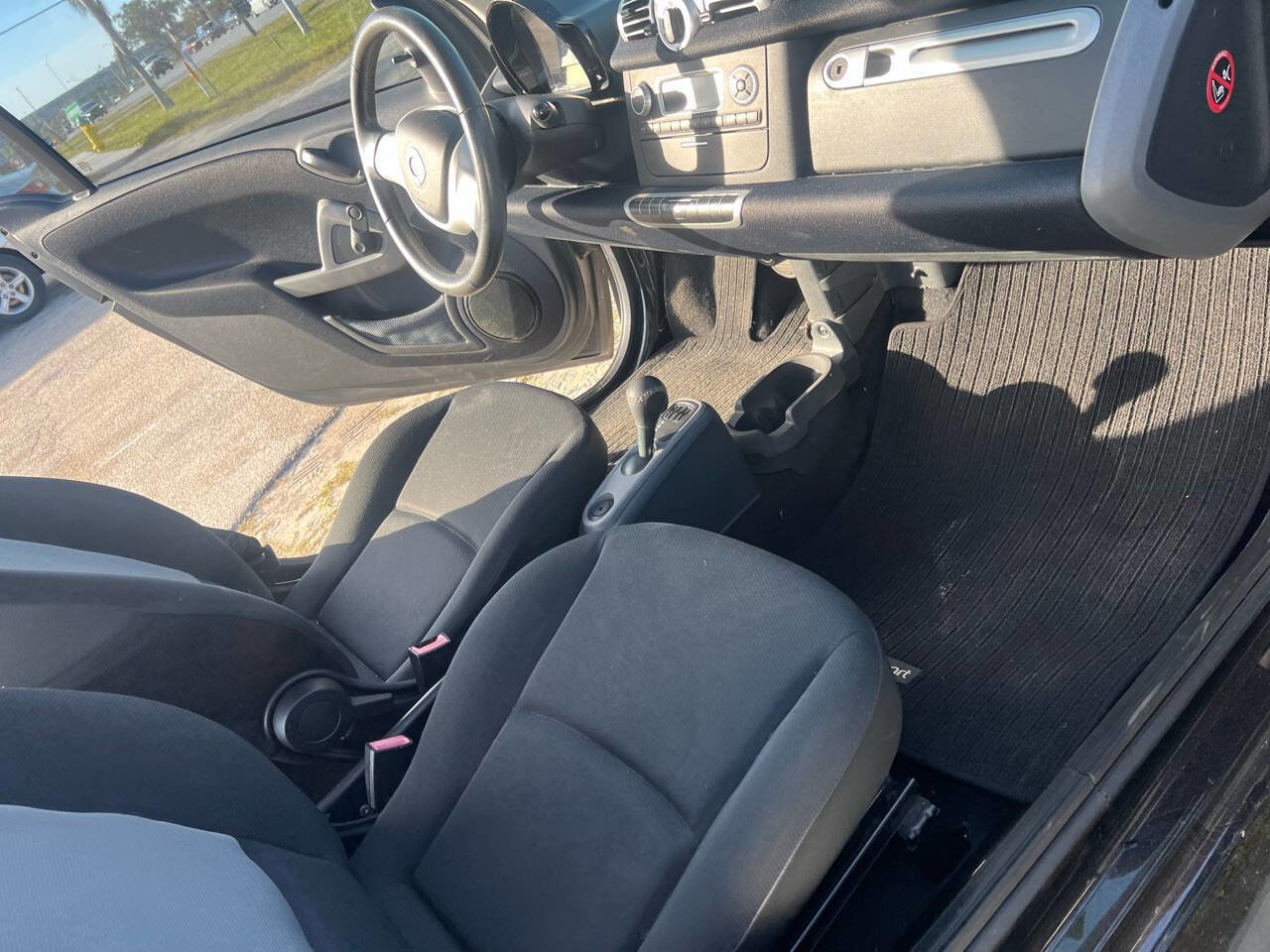 Used 2013 smart fortwo passion image 9