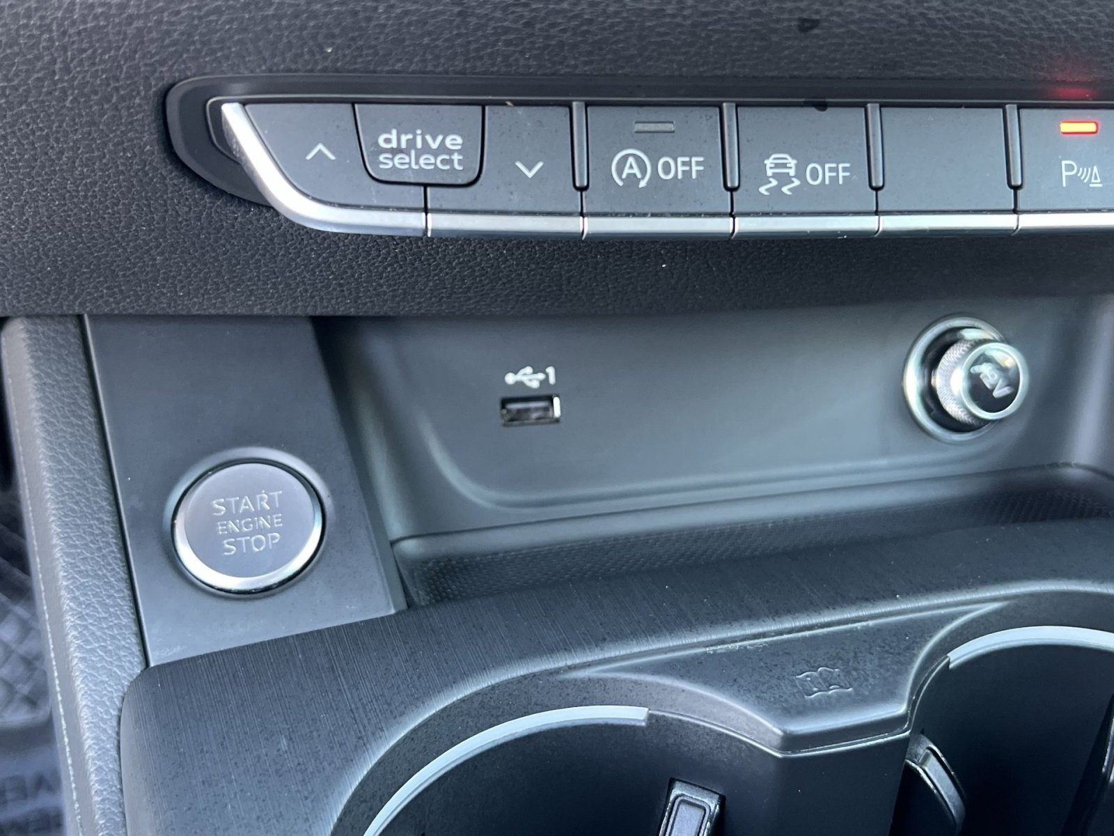 Used 2018 Audi A4 2.0T Premium Plus w/ Premium Plus Package image 28