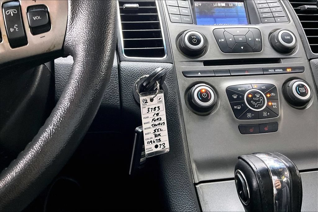 Used 2018 Ford Taurus SEL FWD image 15