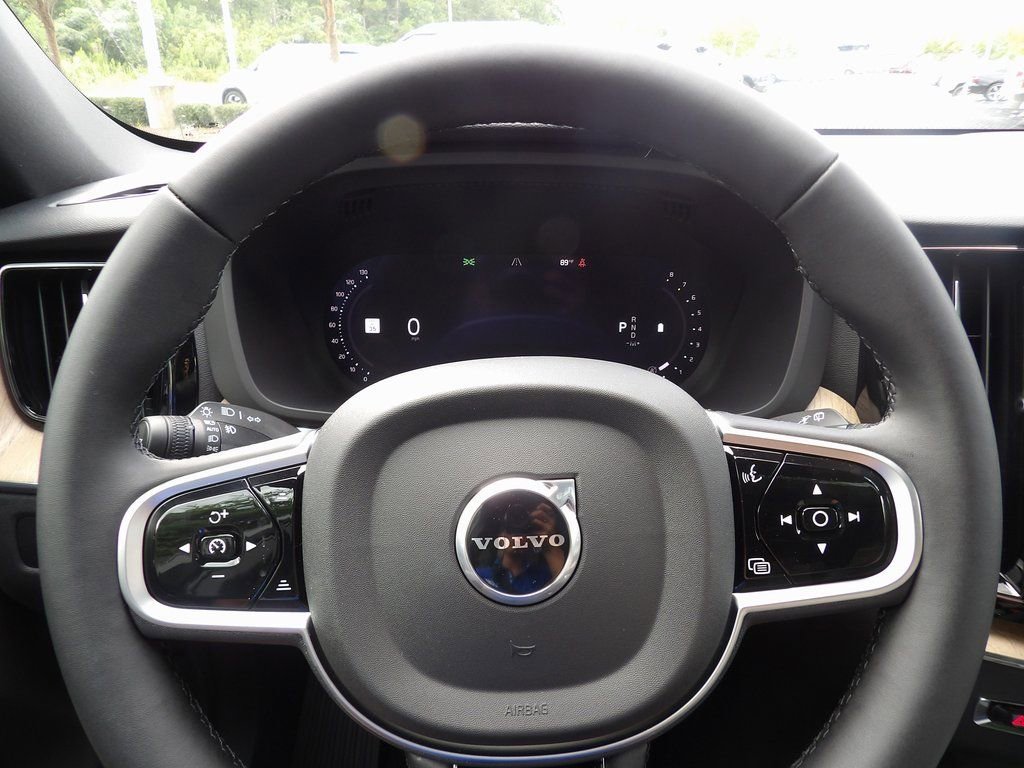 New 2026 Volvo XC60 B5 Core w/ Climate Package AWD/4WD image 16