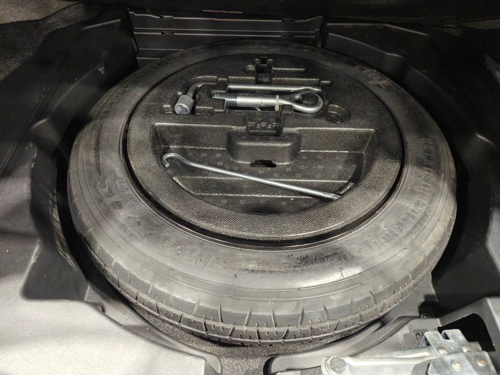 Used 2013 INFINITI G37 x w/ Premium Pkg image 28