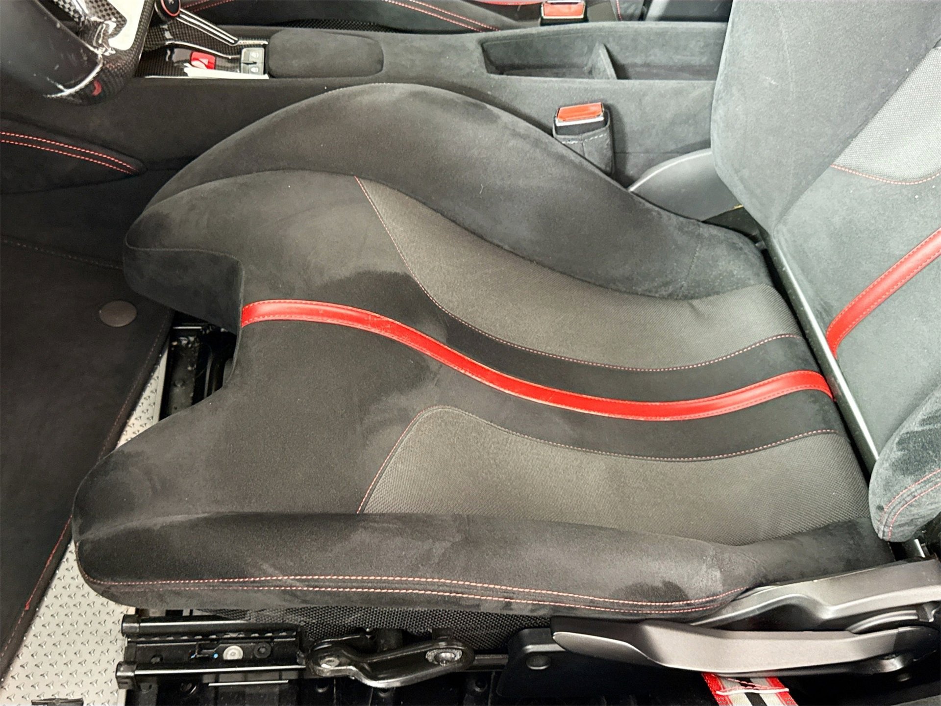 Certified 2020 Ferrari 488 Pista Coupe image 18