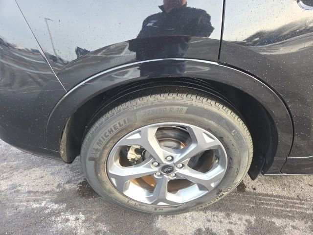 Certified 2024 Ford Escape ST-Line w/ Cold Weather Package image 5