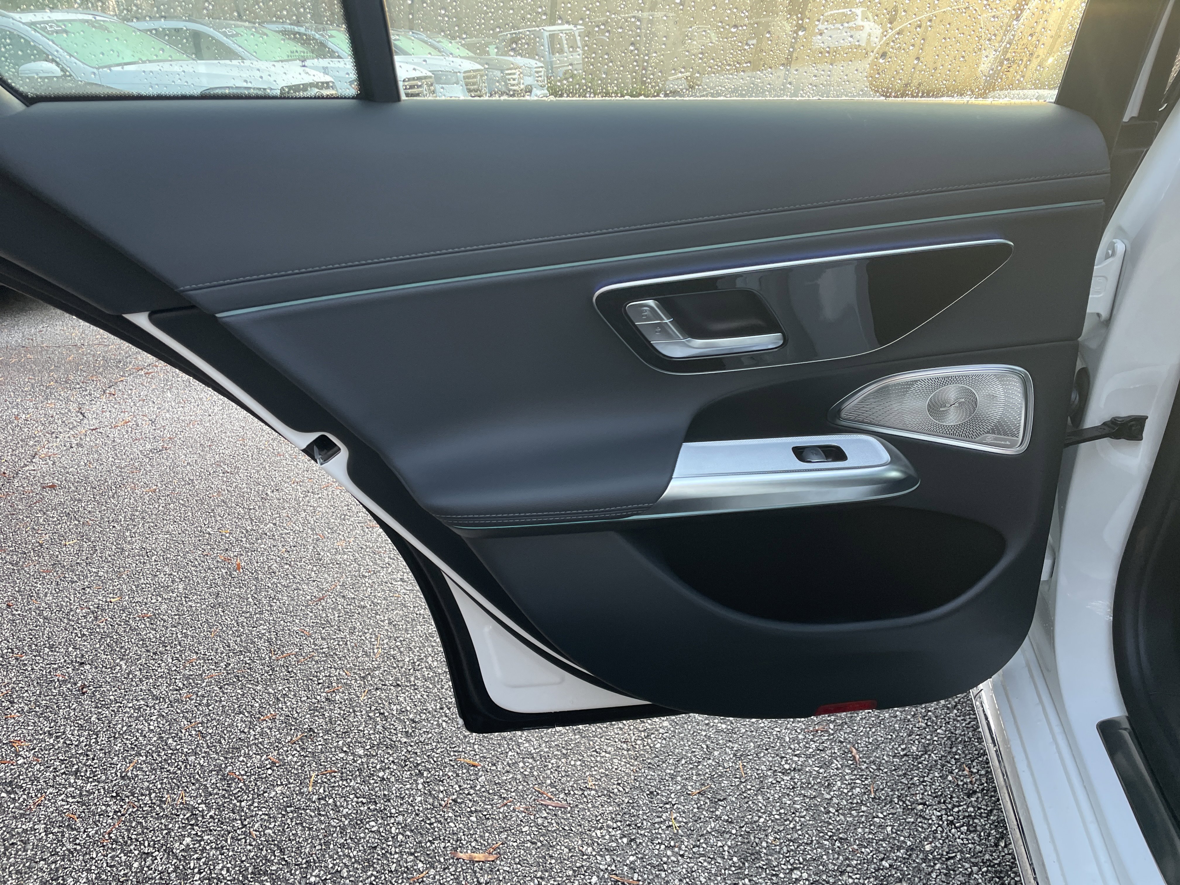 Used 2025 Mercedes-Benz E 350 4MATIC Sedan image 39