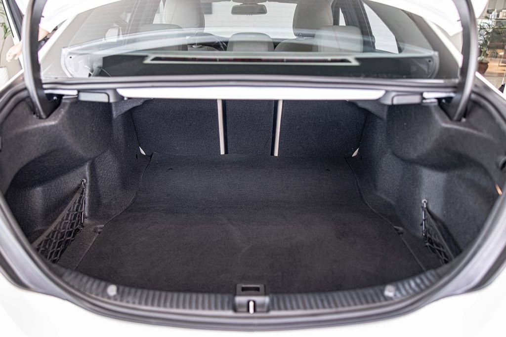 Used 2018 Mercedes-Benz C 300 4MATIC Sedan image 17