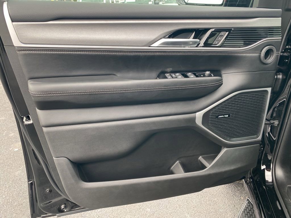 New 2026 Jeep Grand Wagoneer L Limited image 9